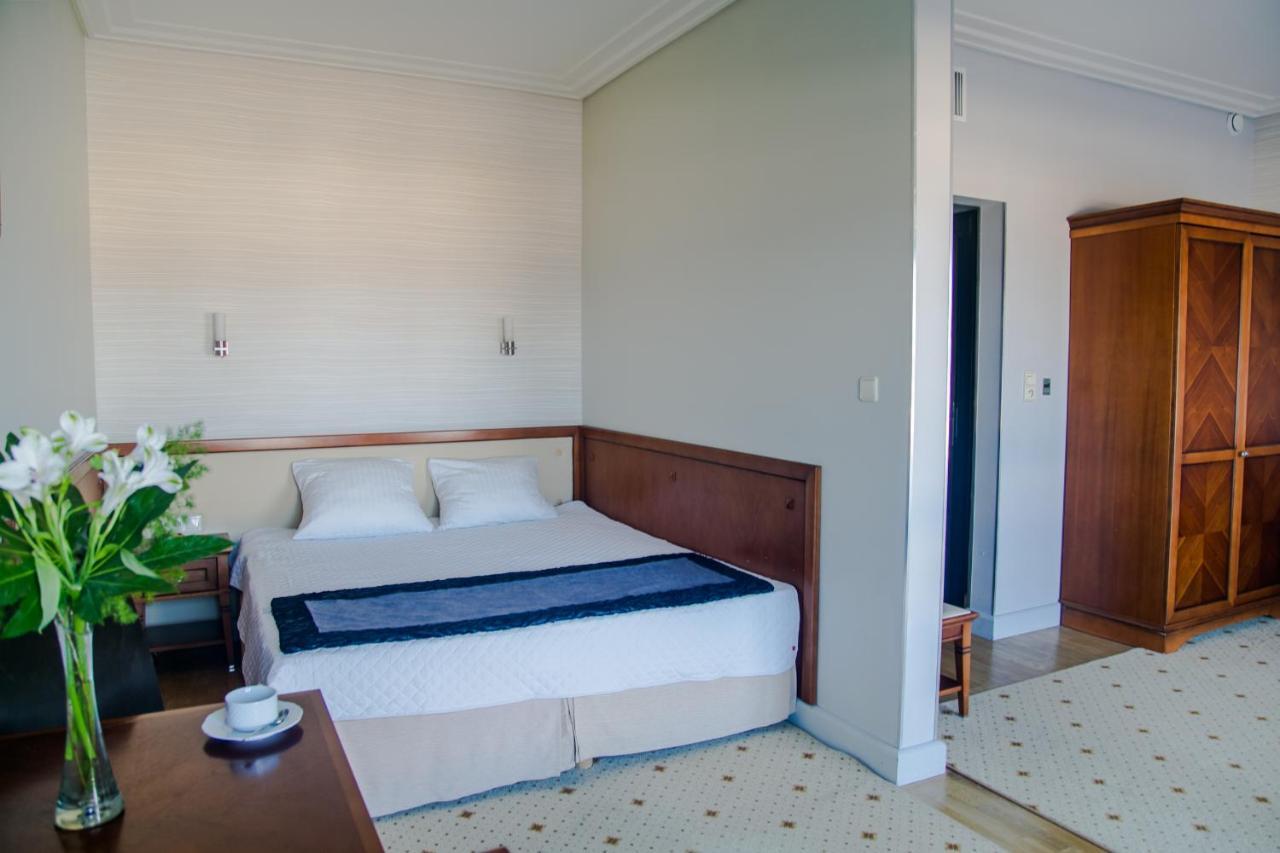 Hotel Apollo Darłówko Eksteriør billede