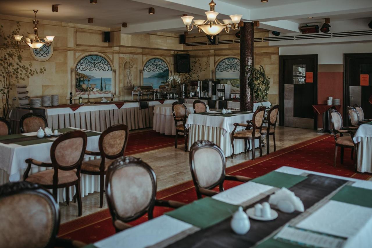 Hotel Apollo Darłówko Eksteriør billede